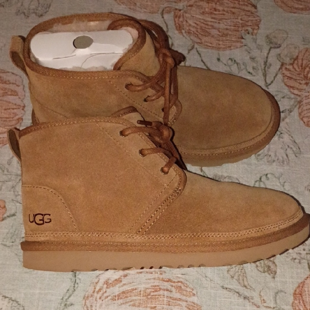 UGG Chestnut Suede Lace-Up Boots The Size Is Us 5 UK 5 EU 37 Never Worn